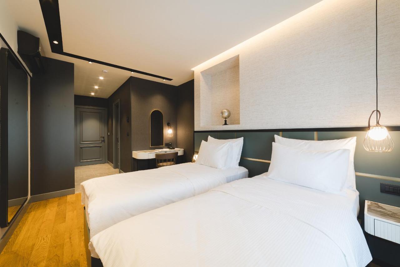 Signum Hotel Podgorica Esterno foto