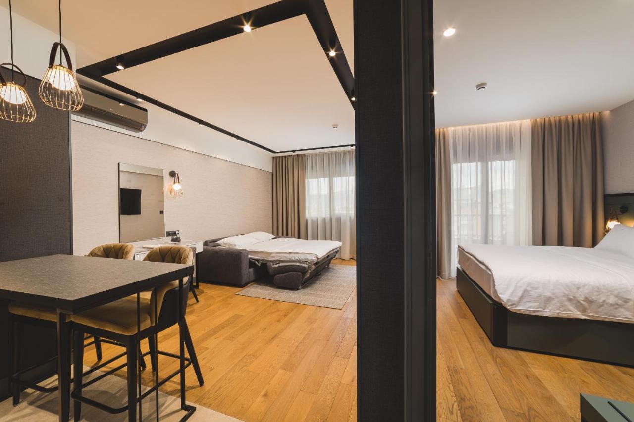 Signum Hotel Podgorica Esterno foto